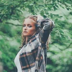 Meet your Posher, Zoe